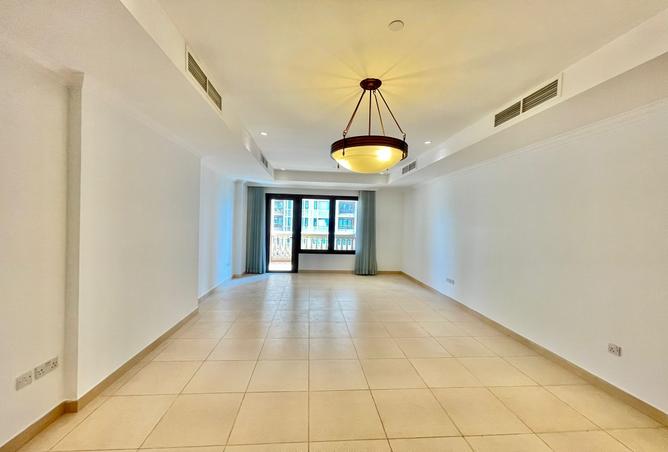 952790 - Property Image 2