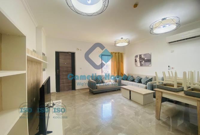 952573 - Property Image 2