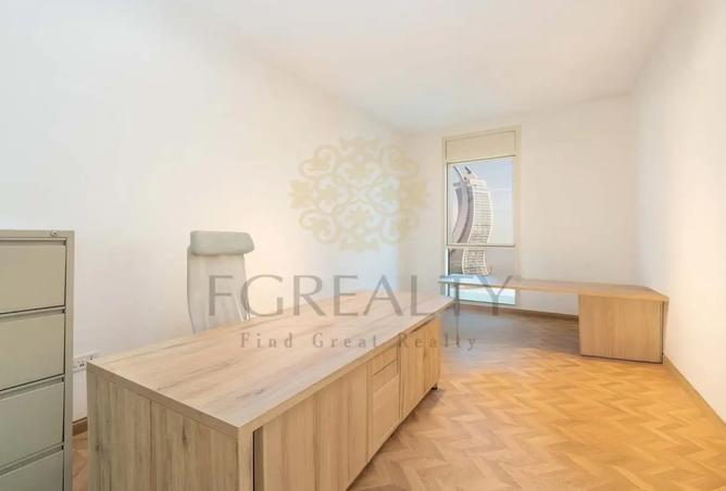 947067 - Property Image 2