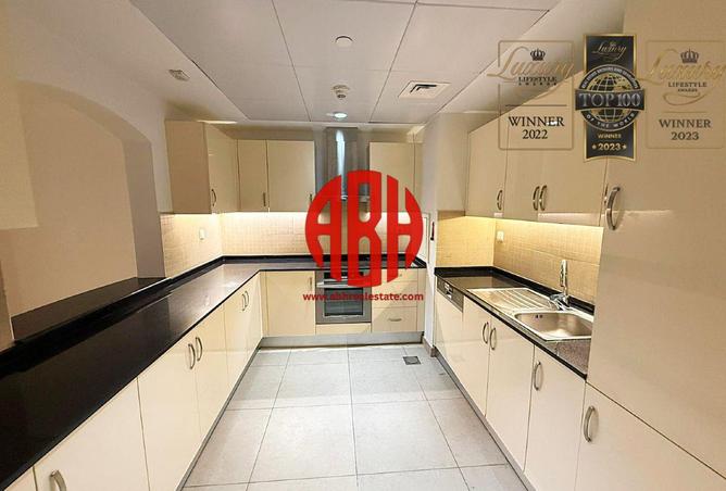 958397 - Property Image 3