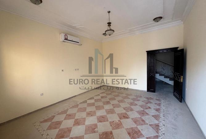 968144 - Property Image 2