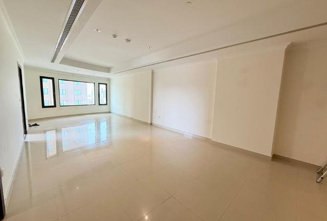 997695 - Property Image 3