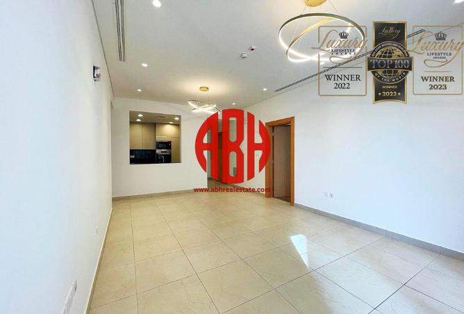 992485 - Property Image 2