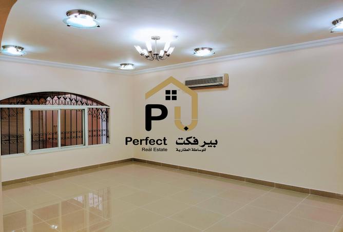 915252 - Property Image 3