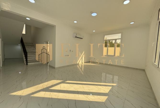 942923 - Property Image 2