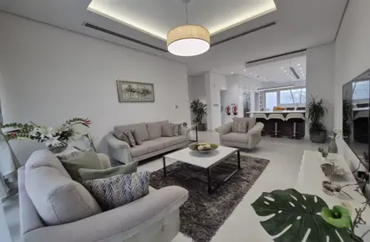 فيلا - 4 غرف نوم - 5 حمامات للايجار في شارع الوعب - الوعب - الدوحة