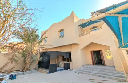 Villa - 5 Bedrooms - 5 Bathrooms for rent in Tadmur Street - Old Airport Road - Doha