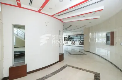 Shop - Studio for rent in Qatar finance House - C-Ring Road - Al Sadd - Doha