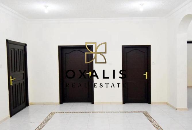 966093 - Property Image 2