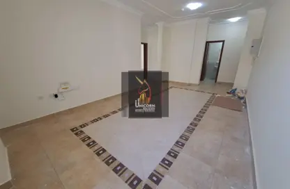 Apartment - 2 Bedrooms - 2 Bathrooms for rent in Al Mansoura - Al Mansoura - Doha