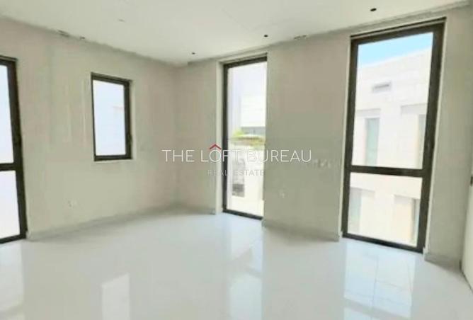 902004 - Property Image 3