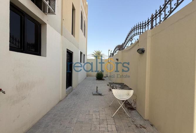 968699 - Property Image 3