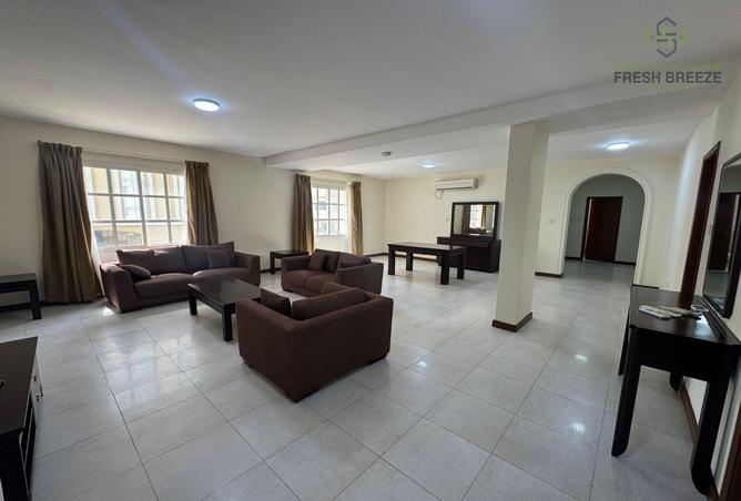 898175 - Property Image 2