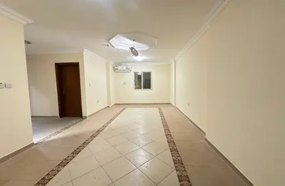 شقة - 2 غرف نوم - 2 حمامات للايجار في العمادي سي16 - C-Ring - الدوحة