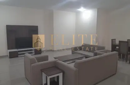 Apartment - 2 Bedrooms - 2 Bathrooms for rent in New Doha - Doha