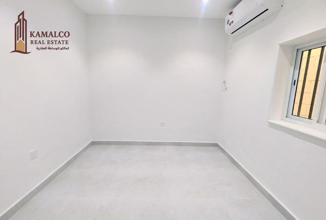 967752 - Property Image 3