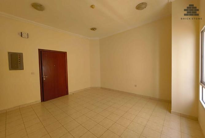 995031 - Property Image 2