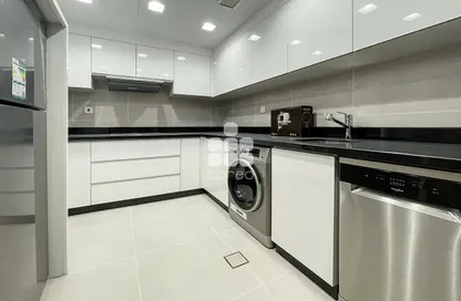 Apartment - Studio - 1 Bathroom for rent in Al Mutahidah Tower - Viva Bahriyah - The Pearl Island - Doha