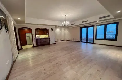 Apartment - 3 Bedrooms - 4 Bathrooms for rent in Tower 29 - Porto Arabia - The Pearl Island - Doha
