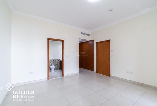 994388 - Property Image 2