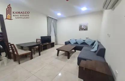 Apartment - 1 Bedroom - 2 Bathrooms for rent in Umm Ghuwalina - Umm Ghuwailina - Doha