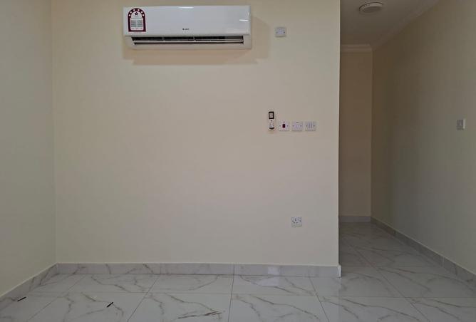 953795 - Property Image 2
