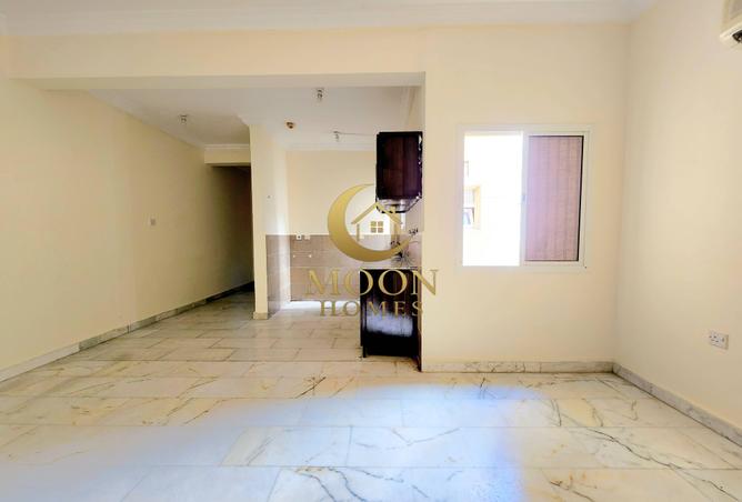 972039 - Property Image 2