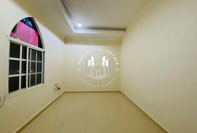 981858 - Property Image 3