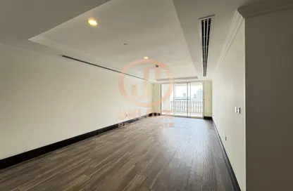 Apartment - 2 Bedrooms - 2 Bathrooms for rent in Viva West - Viva Bahriyah - The Pearl Island - Doha