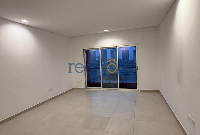 967324 - Property Image 2