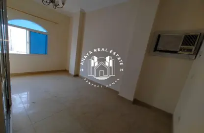 Apartment - 2 Bedrooms - 2 Bathrooms for rent in Umm Ghuwalina - Umm Ghuwailina - Doha