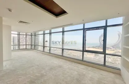 مساحات مكتبية - استوديو - 2 حمامات للايجار في مرتفعات مارينا لوسيل - منطقة المارينا - الوسيل