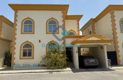 فيلا - 4 غرف نوم - 4 حمامات للايجار في شارع المطار القديم - طريق المطار القديم - الدوحة