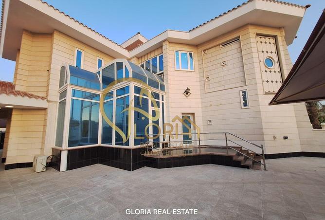 905708 - Property Image 3