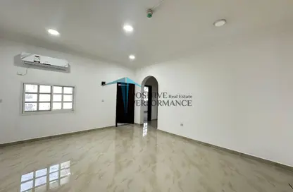 Apartment - 2 Bedrooms - 2 Bathrooms for rent in Al Jazeera Street - Fereej Bin Mahmoud North - Fereej Bin Mahmoud - Doha