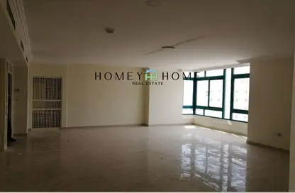 Empty Room image for: Apartment - 3 Bedrooms - 3 Bathrooms for rent in Musheireb - Musheireb - Doha, Image 1