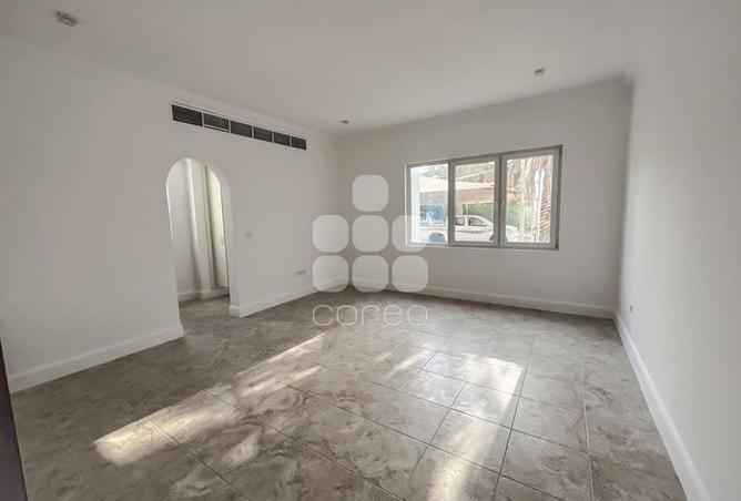 934551 - Property Image 2