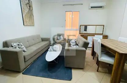 Apartment - 2 Bedrooms - 2 Bathrooms for rent in Al Muntazah Street - Al Muntazah - Doha