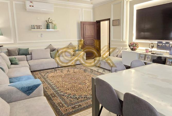 808922 - Property Image 3