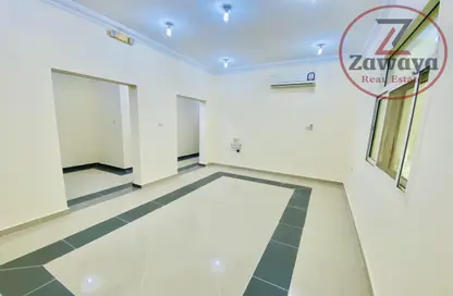 Apartment - 3 Bedrooms - 3 Bathrooms for rent in Concord Business Center - Al Rawabi Street - Al Muntazah - Doha