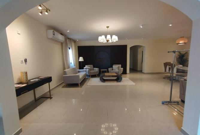 936749 - Property Image 3