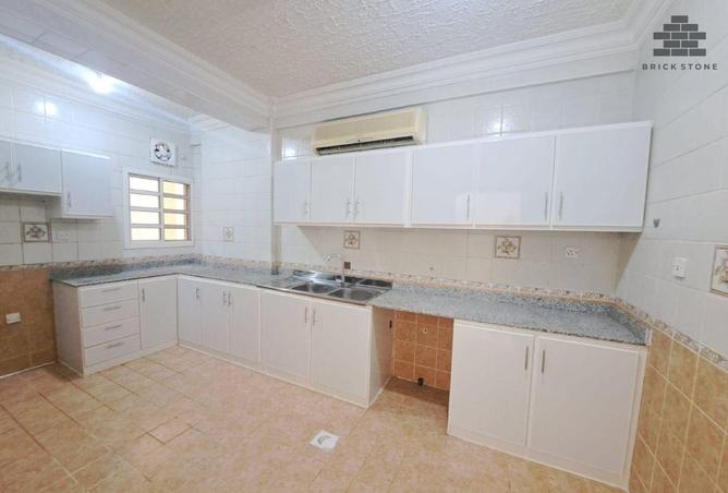 985700 - Property Image 2