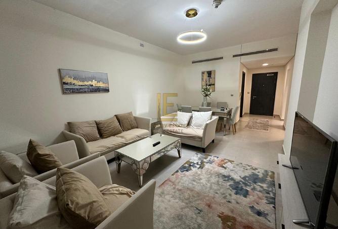 983092 - Property Image 2