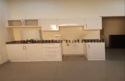 صورة لـ مطبخ شقة - غرفة نوم - 1 حمام للايجار في أم صلال علي - أم صلال على - الدوحة ، صورة رقم 1