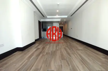 Apartment - 1 Bedroom - 2 Bathrooms for rent in Viva Central - Viva Bahriyah - The Pearl Island - Doha