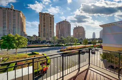 Apartment - 3 Bedrooms - 4 Bathrooms for rent in Carnaval - Qanat Quartier - The Pearl Island - Doha