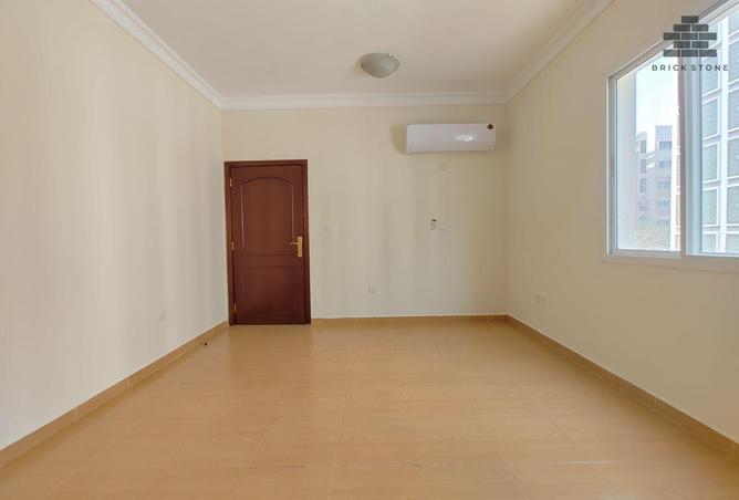 978216 - Property Image 2