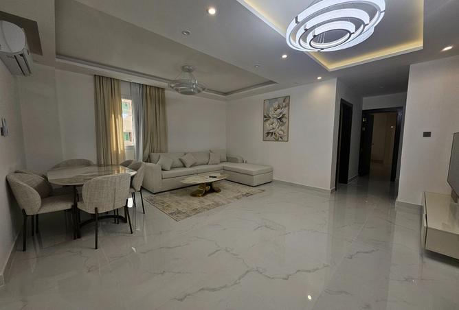 960398 - Property Main Image