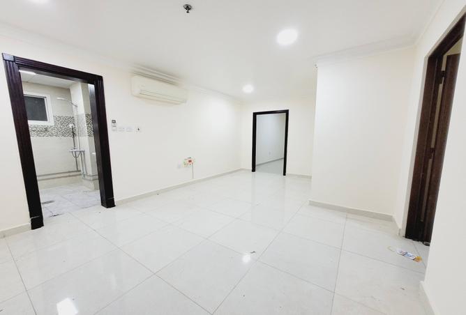 950437 - Property Image 2