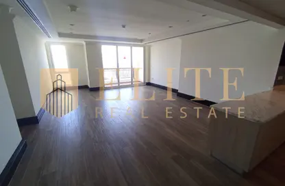 Apartment - 2 Bedrooms - 2 Bathrooms for rent in Viva West - Viva Bahriyah - The Pearl Island - Doha